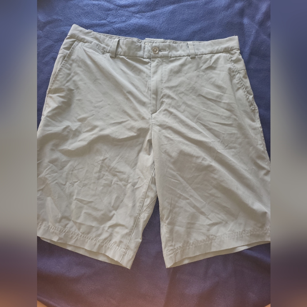 Men's Nike Performance Golf Shorts Sz. 34